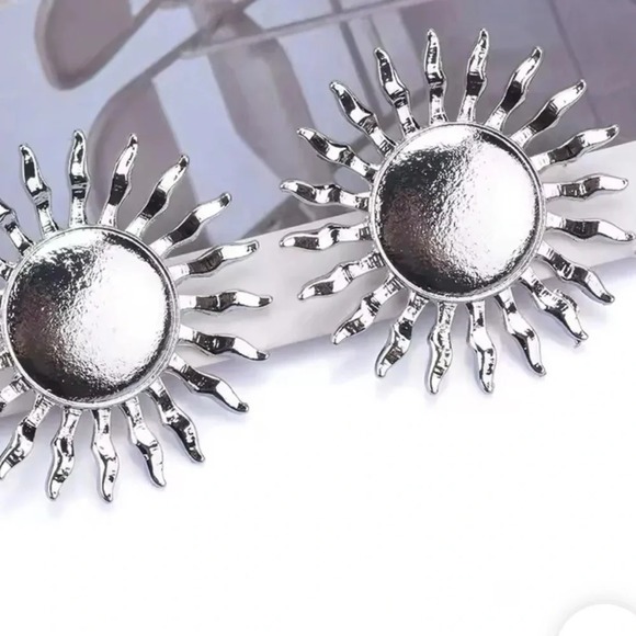 Zara Radiant Celestial Sunburst Earrings - Picture 5 of 8